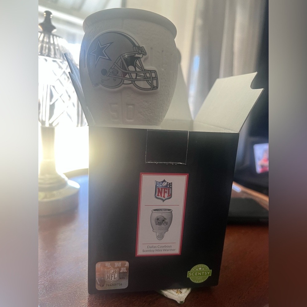 Dallas Cowboys Scentsy Mini Warmer NIB
